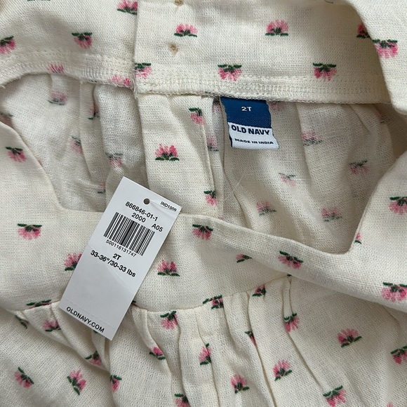 Old Navy 2T flower romper NWT - Picture 3 of 6